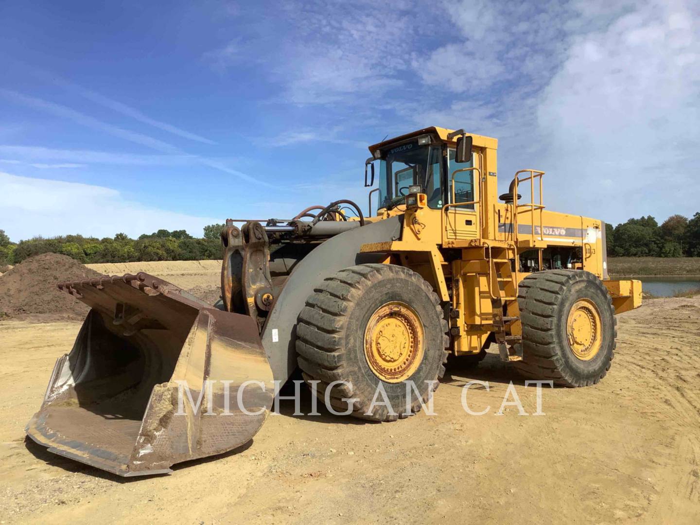 1997 Volvo L330C Wheel Loader