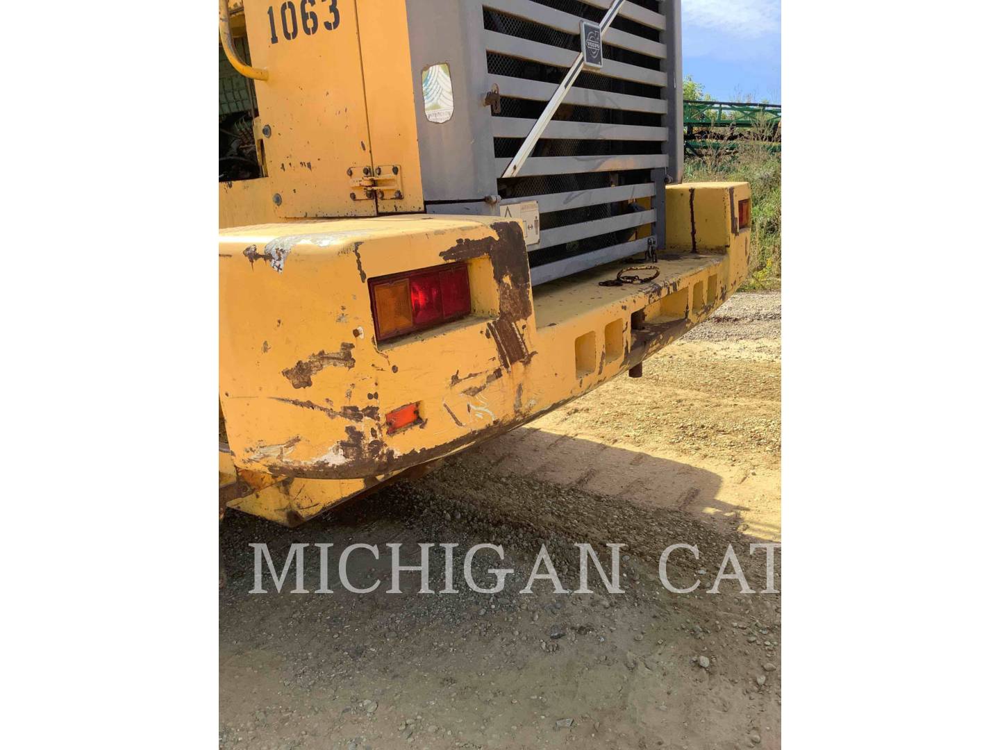 1997 Volvo L330C Wheel Loader