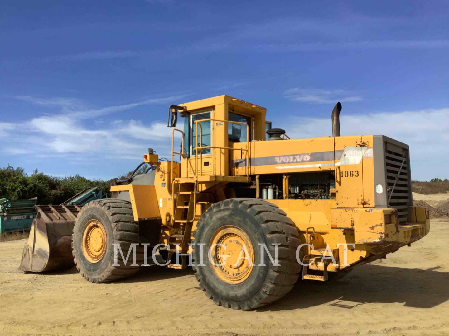 1997 Volvo L330C Wheel Loader