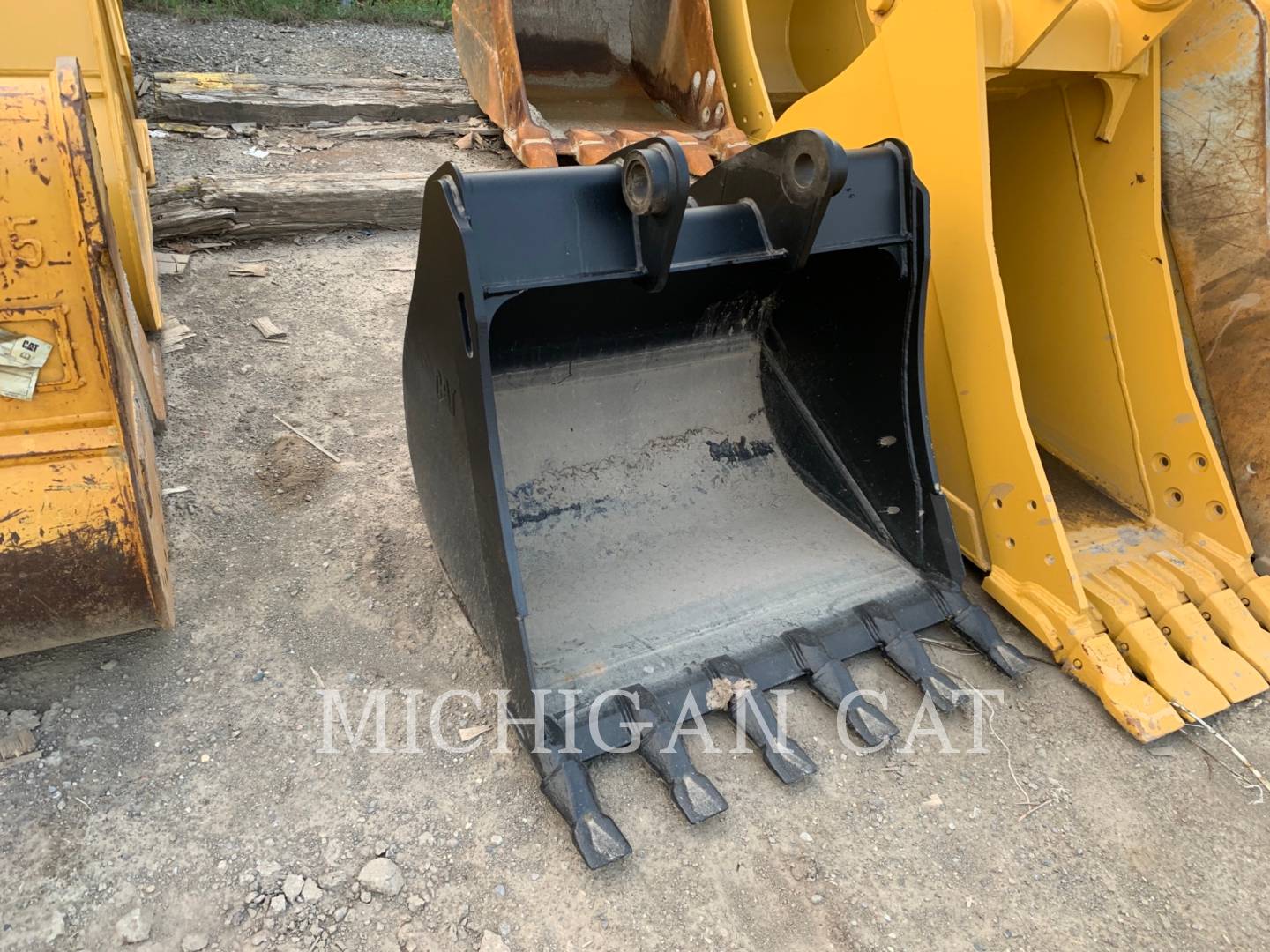 2022 Caterpillar BHL 36" HDBKT Bucket