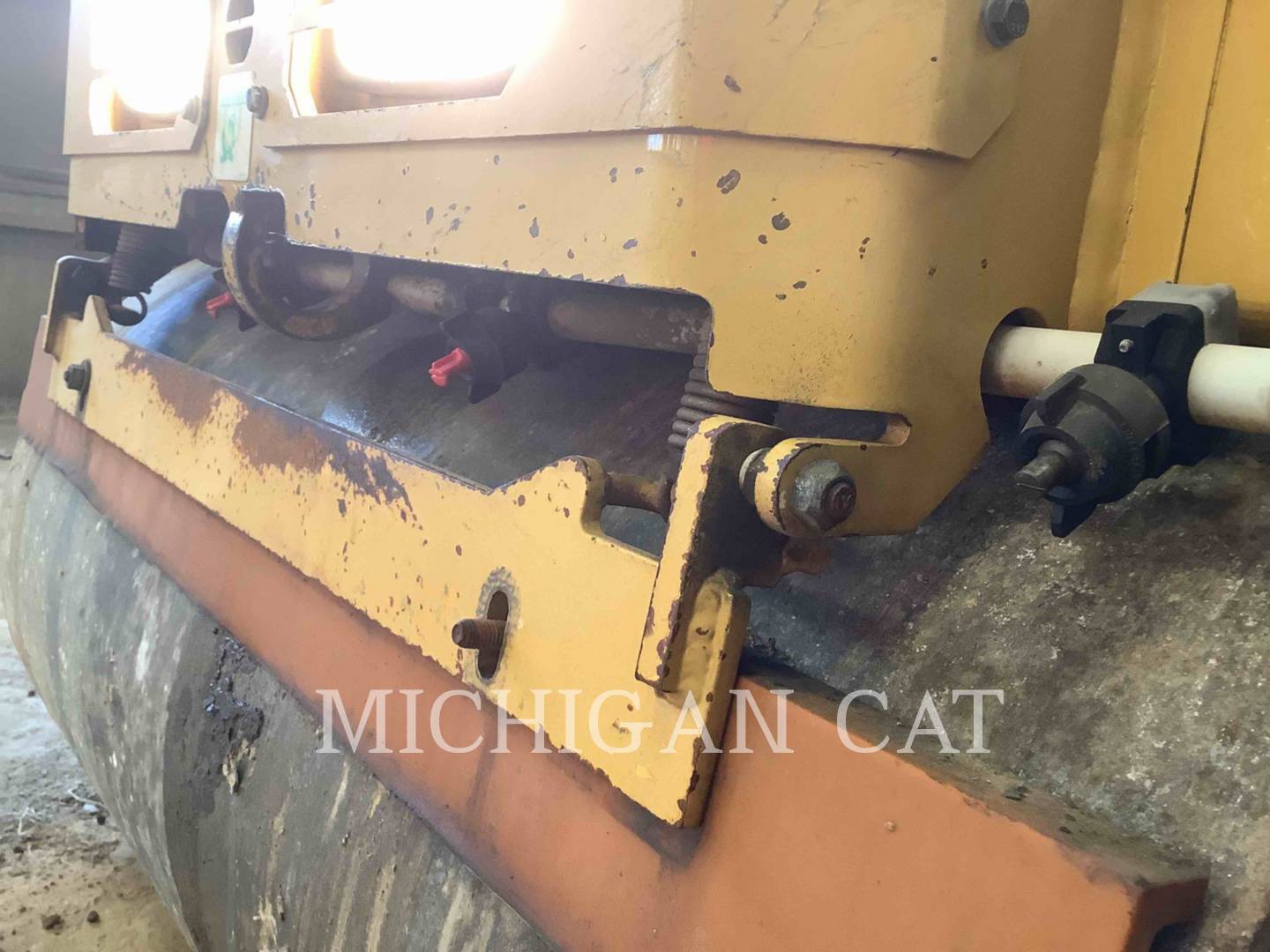 2018 Caterpillar CB1.8 Vibratory Single