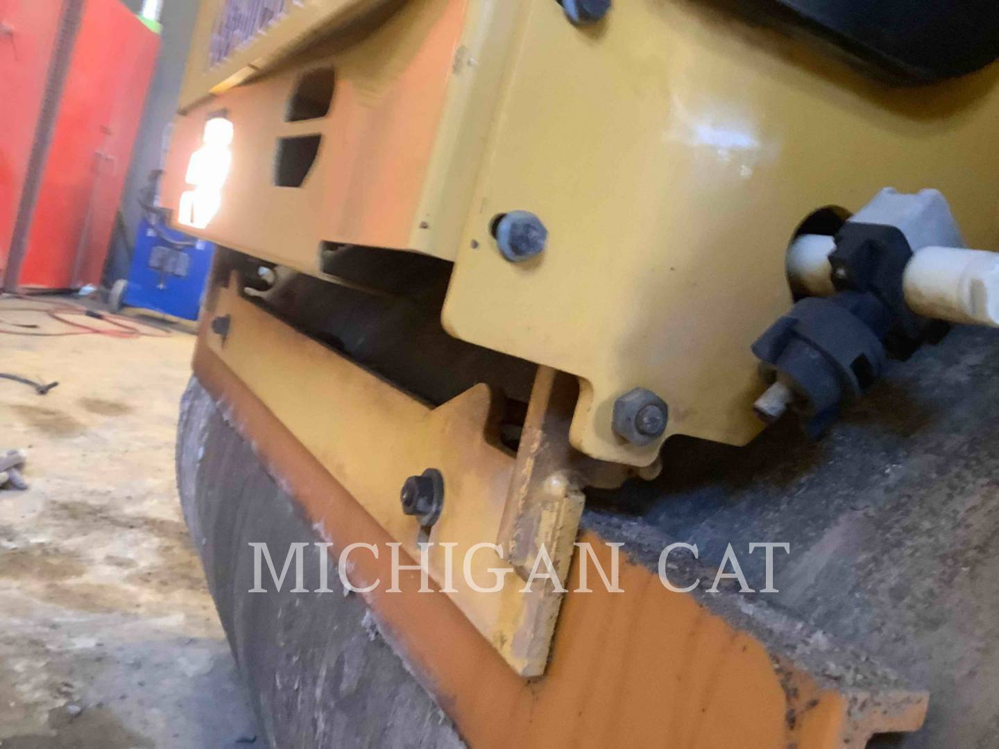 2018 Caterpillar CB1.8 Vibratory Single