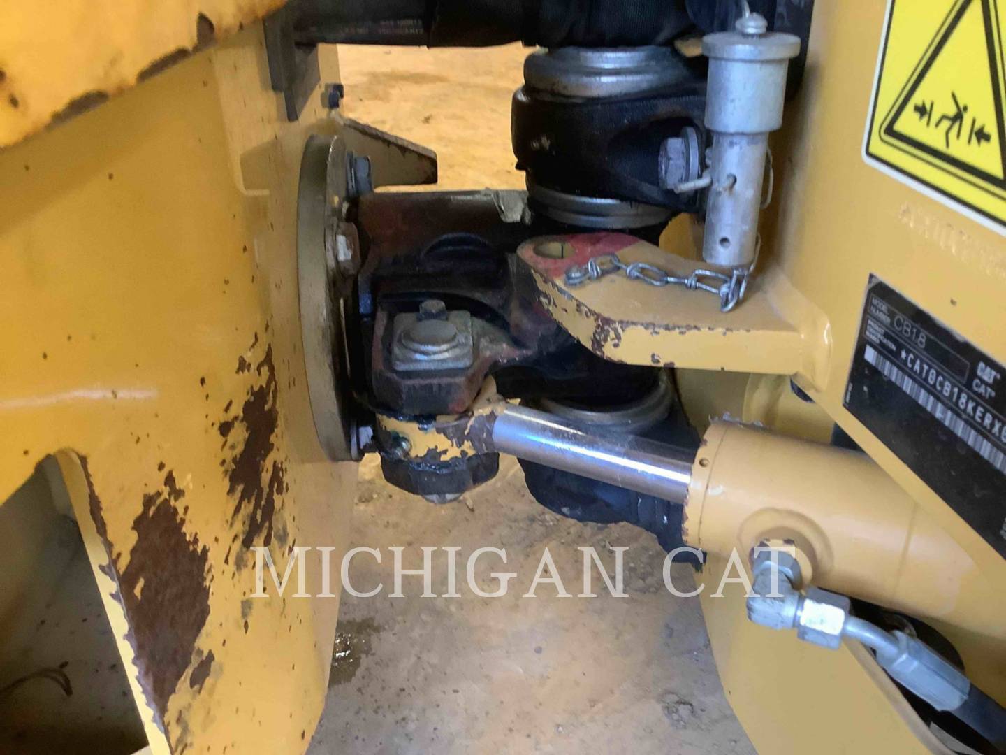 2018 Caterpillar CB1.8 Vibratory Single