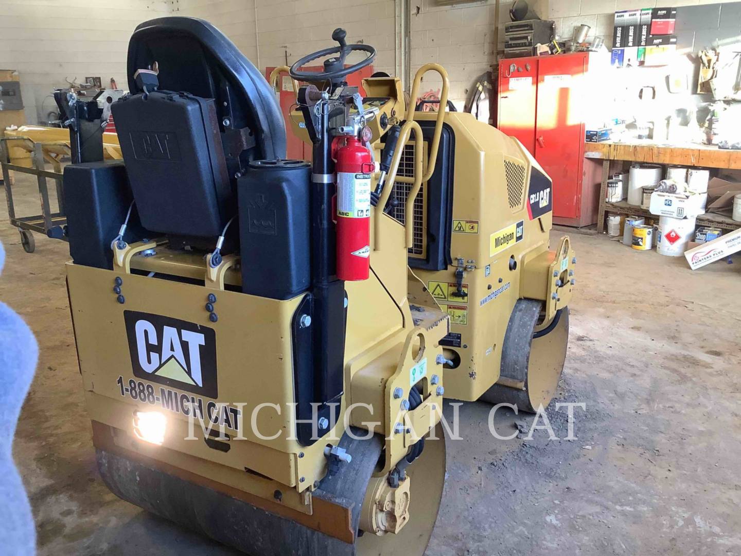 2018 Caterpillar CB1.8 Vibratory Single