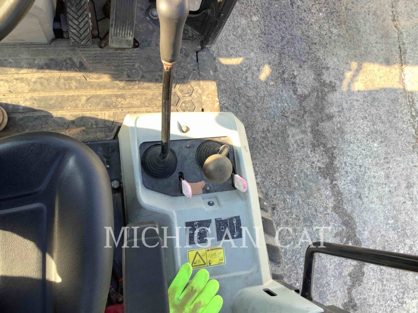 2015 Caterpillar 903C Q Wheel Loader