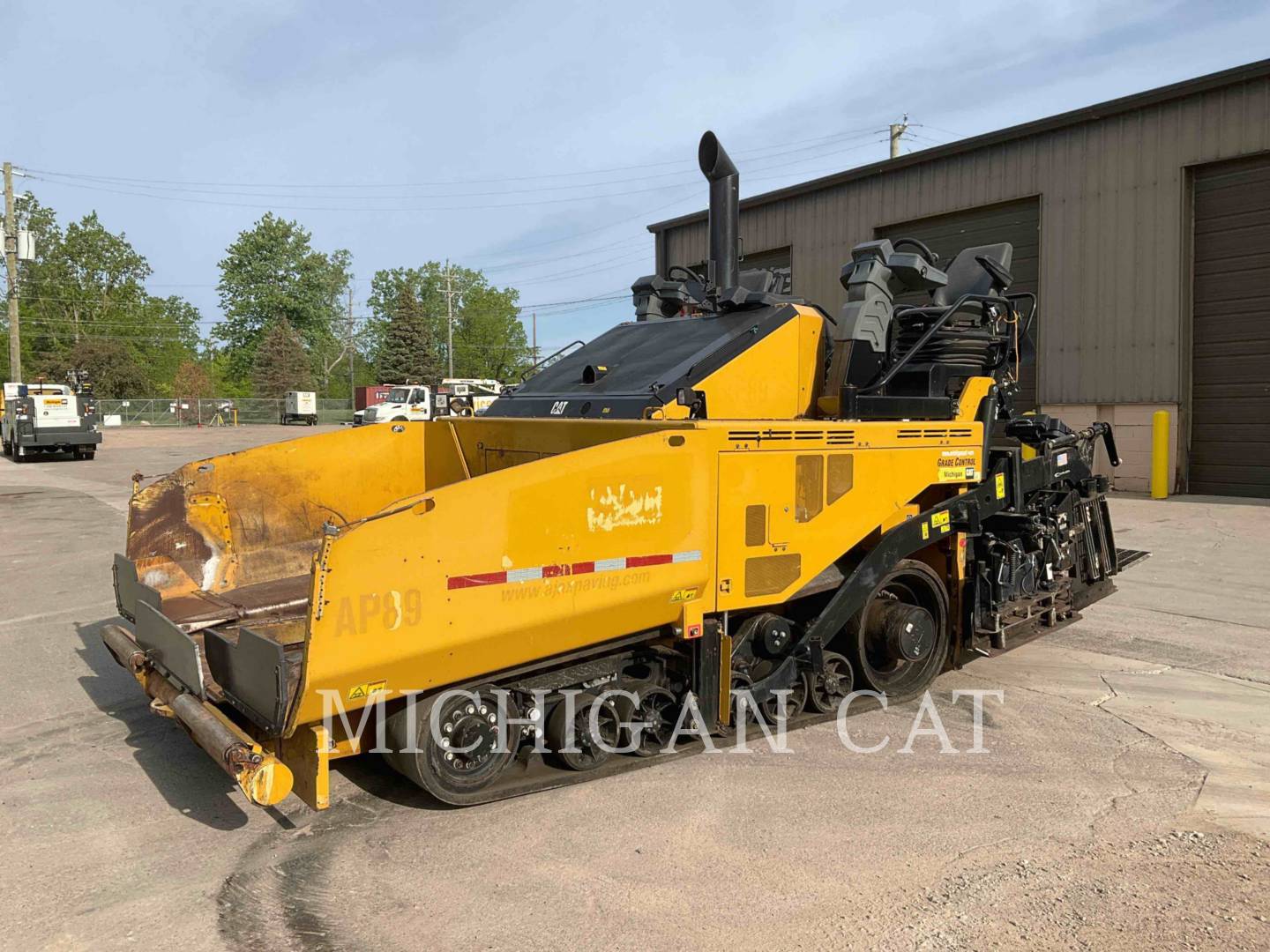 2017 Caterpillar AP1055F Paver