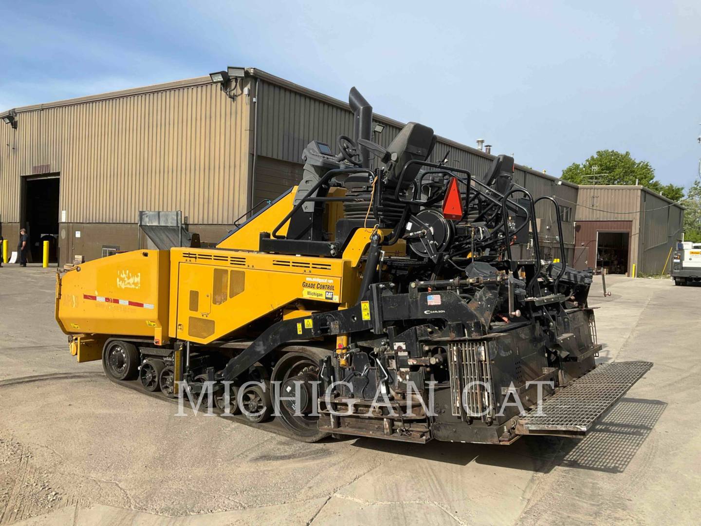 2017 Caterpillar AP1055F Paver