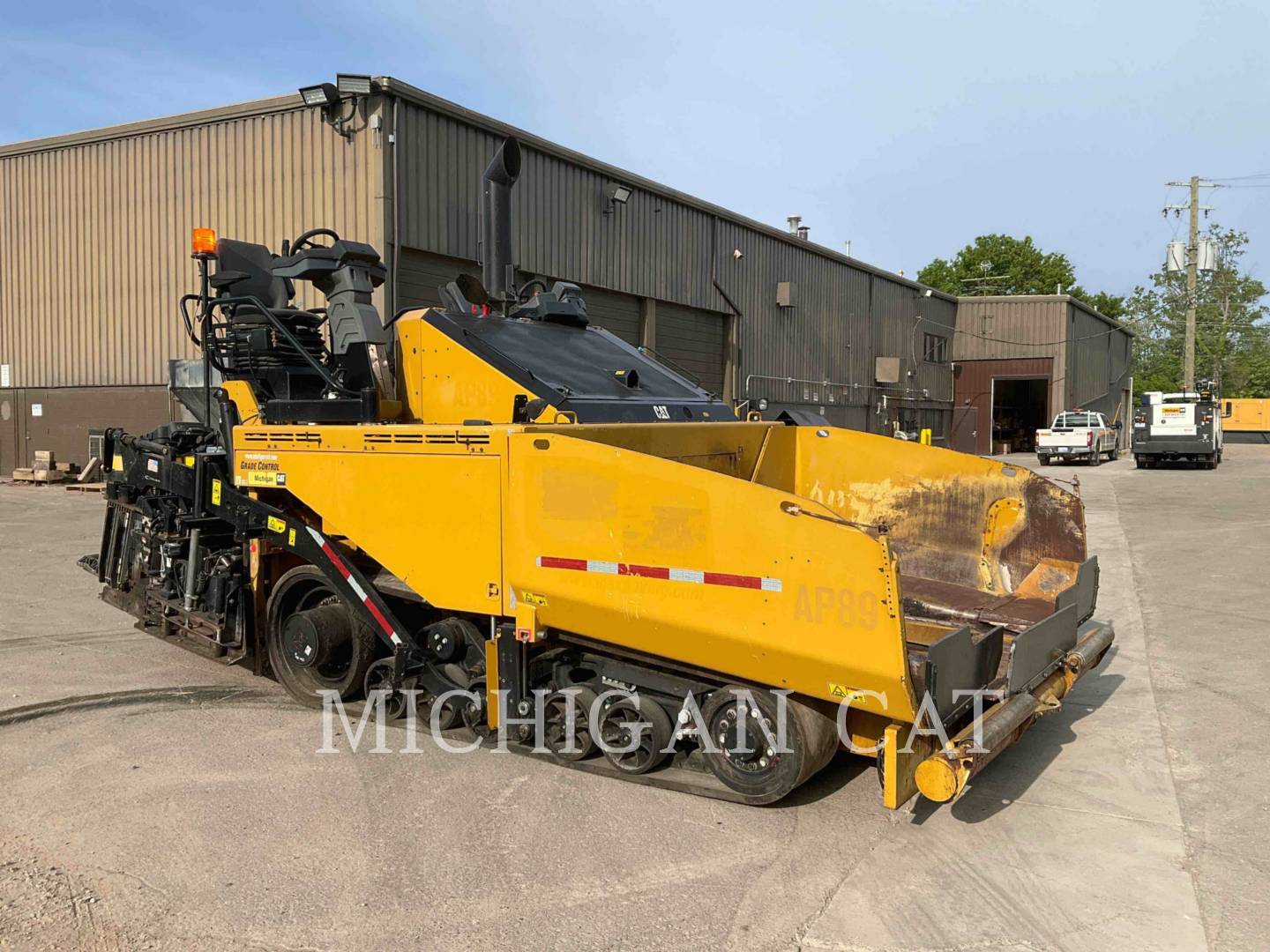 2017 Caterpillar AP1055F Paver