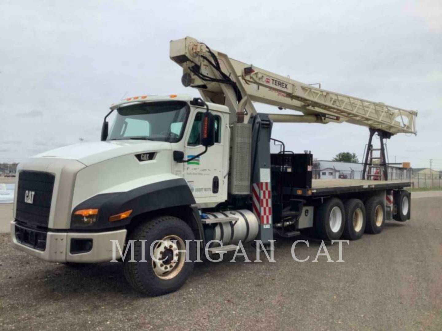 2014 Caterpillar CT660 Truck