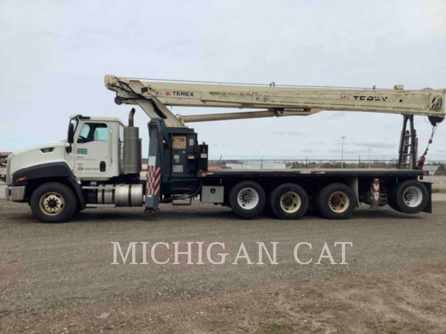 2014 Caterpillar CT660 Truck