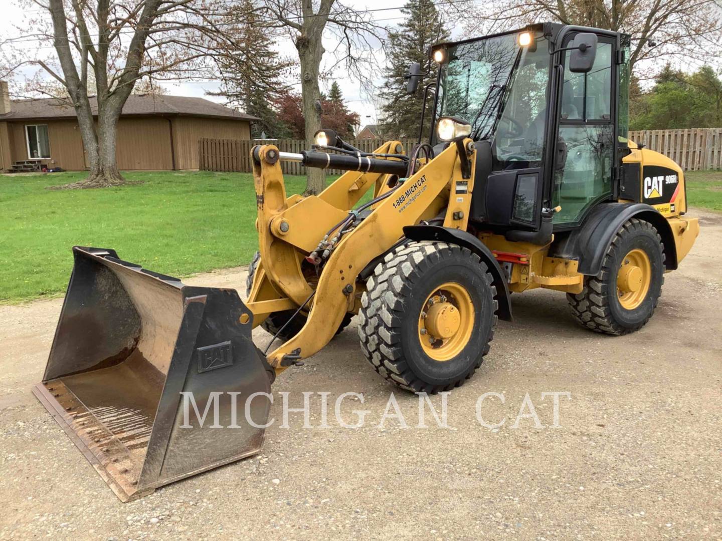 2014 Caterpillar 906H2 AR Wheel Loader