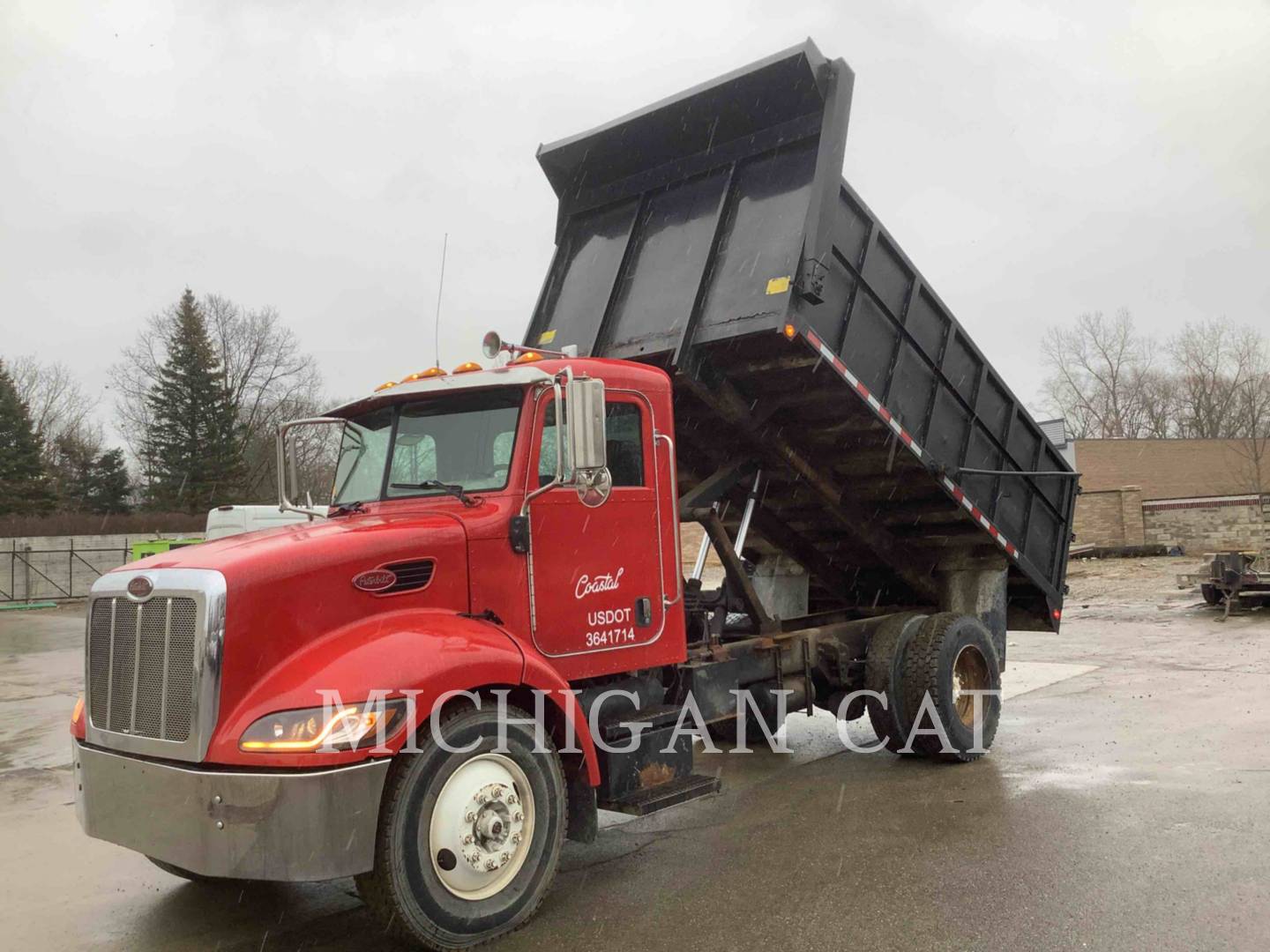 2006 Peterbilt DUMP TRUCK Truck