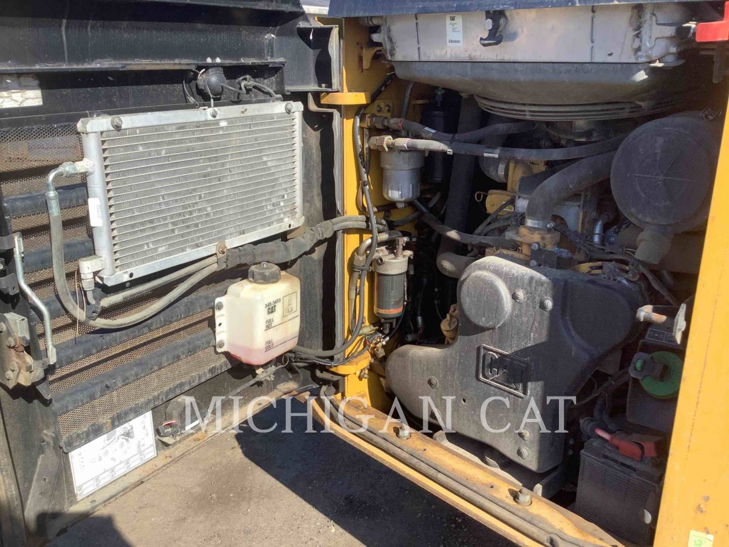 2016 Caterpillar 272D2 A2HQ Skid Steer Loader