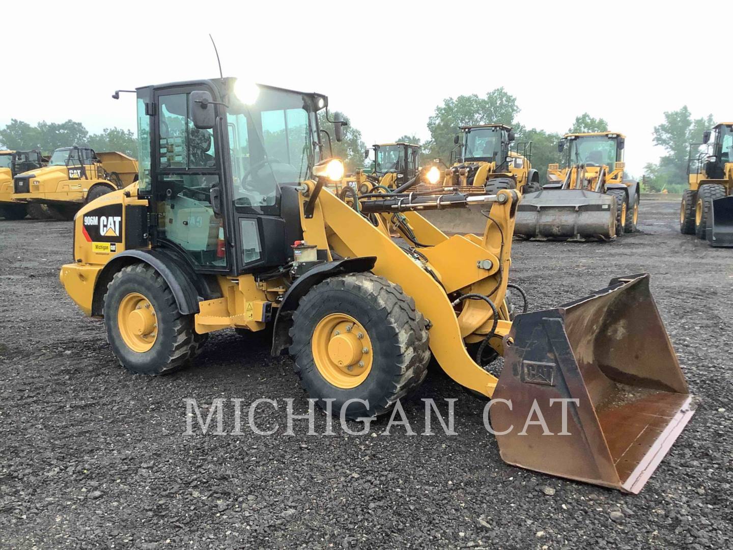 2017 Caterpillar 906M Wheel Loader