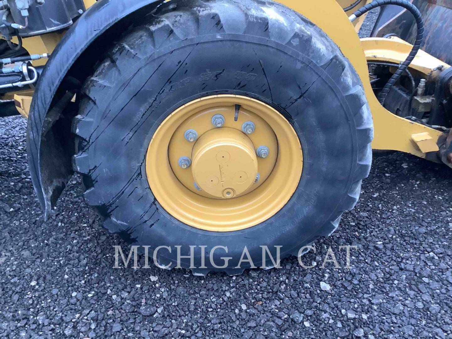 2017 Caterpillar 906M Wheel Loader