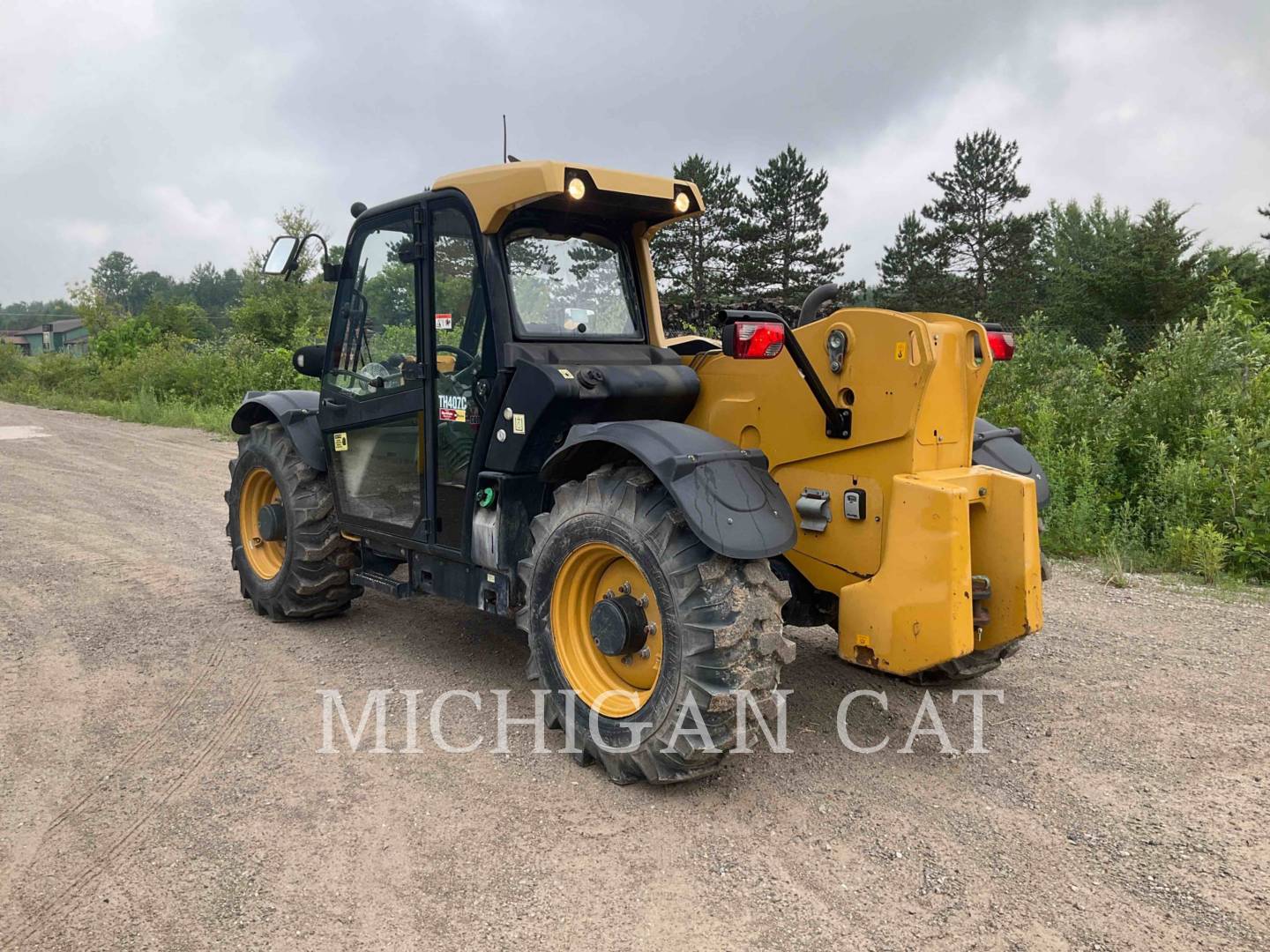 2013 Caterpillar TH407C TeleHandler