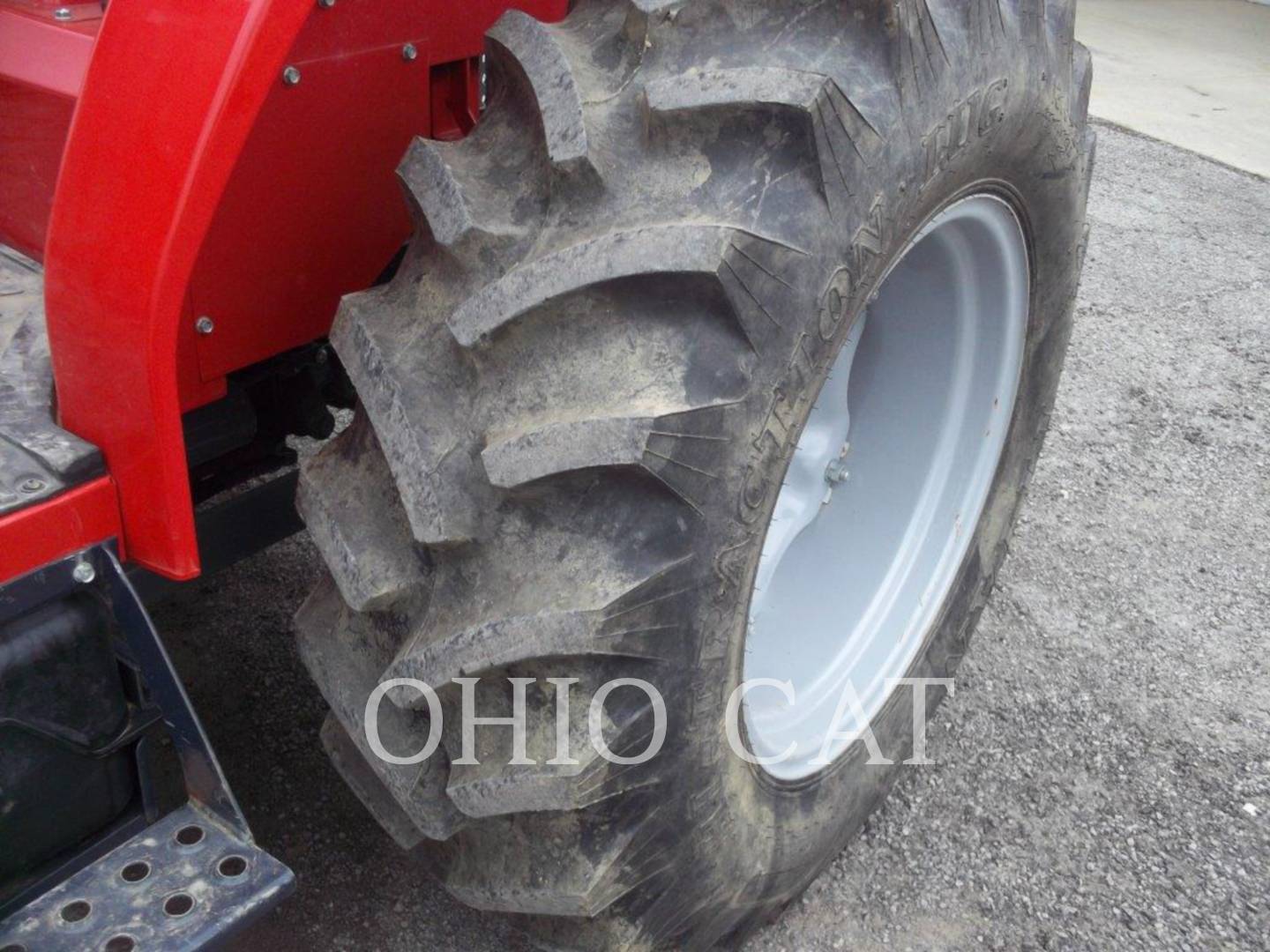 2014 Massey Ferguson MF1742L Tractor