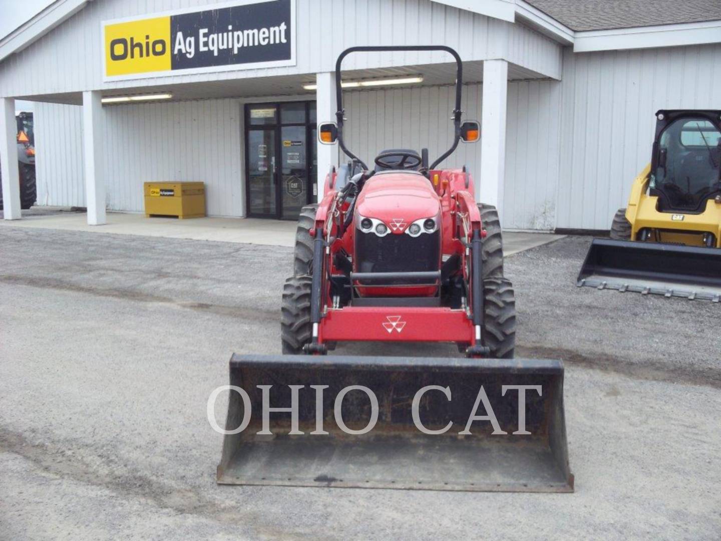 2014 Massey Ferguson MF1742L Tractor