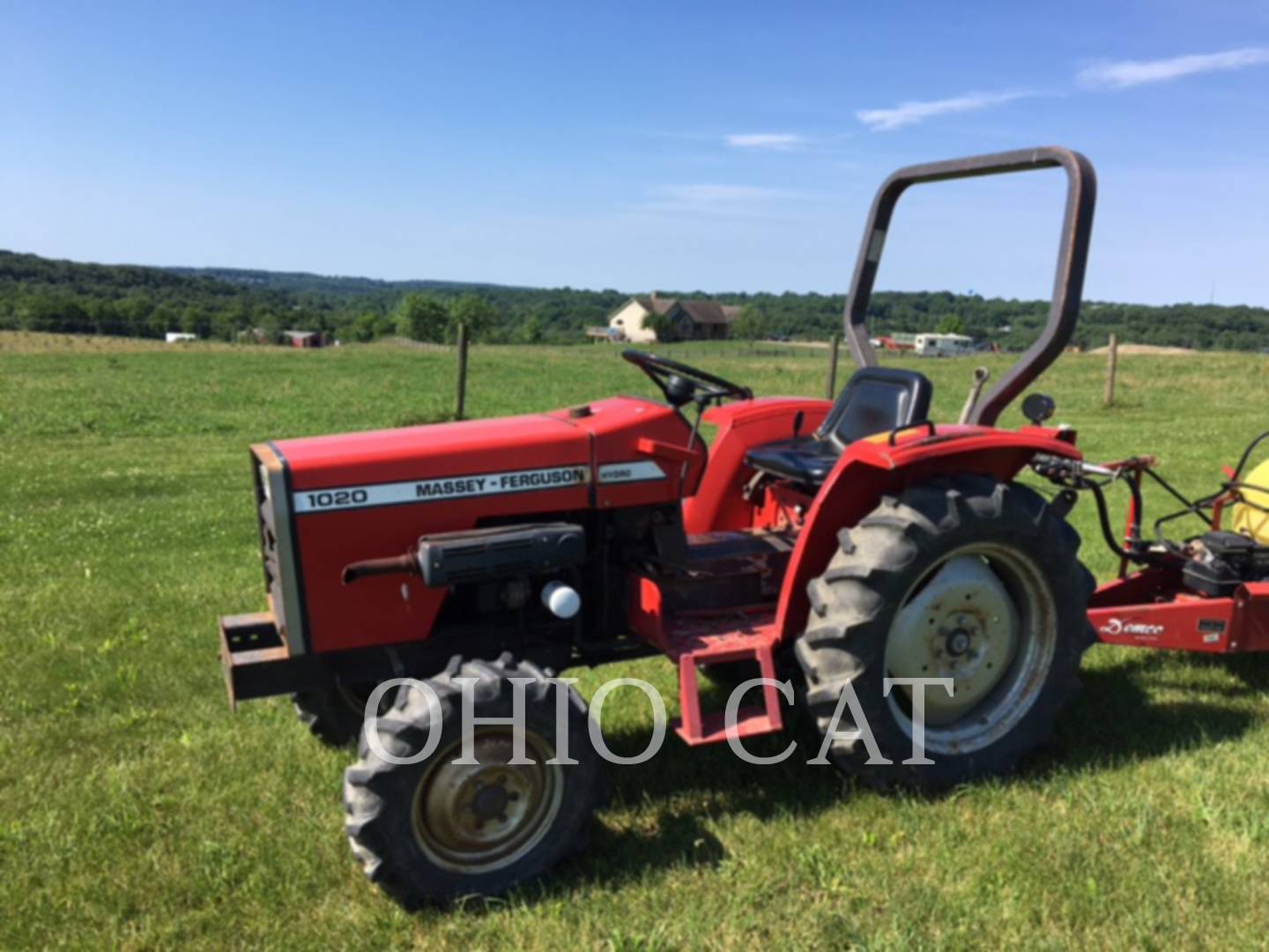 2000 Massey Ferguson MF1020 Tractor