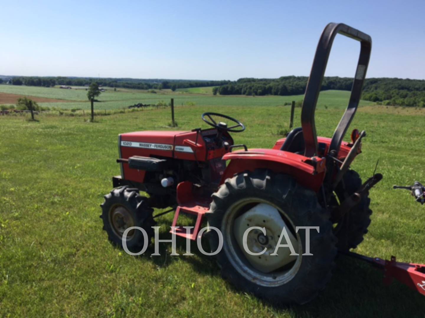 2000 Massey Ferguson MF1020 Tractor