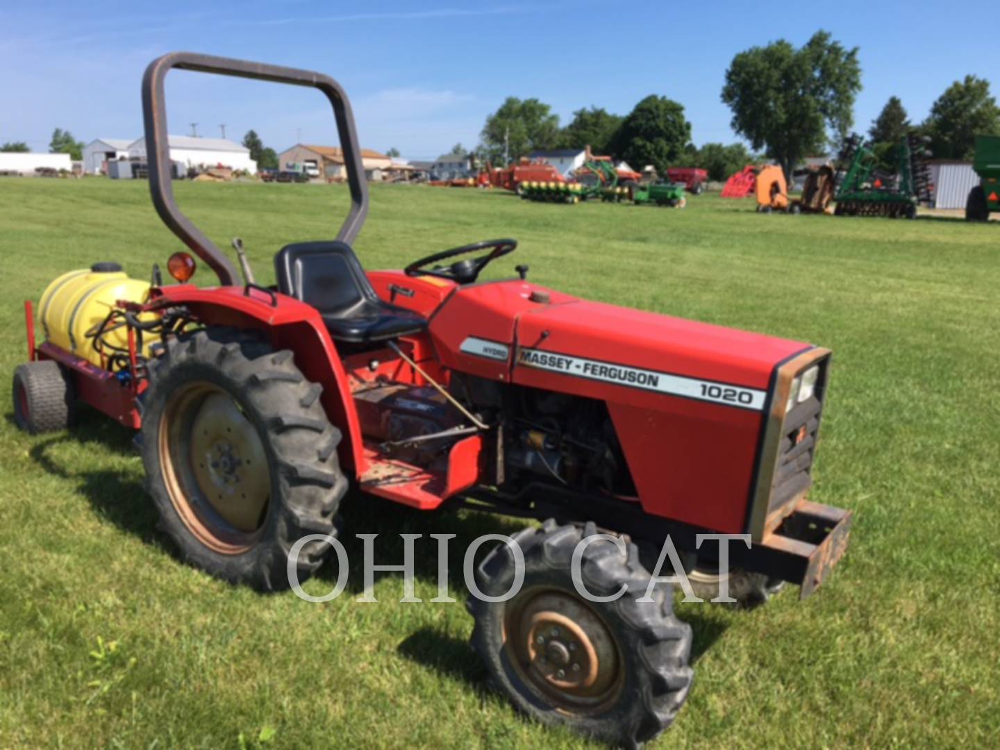 2000 Massey Ferguson MF1020 Tractor