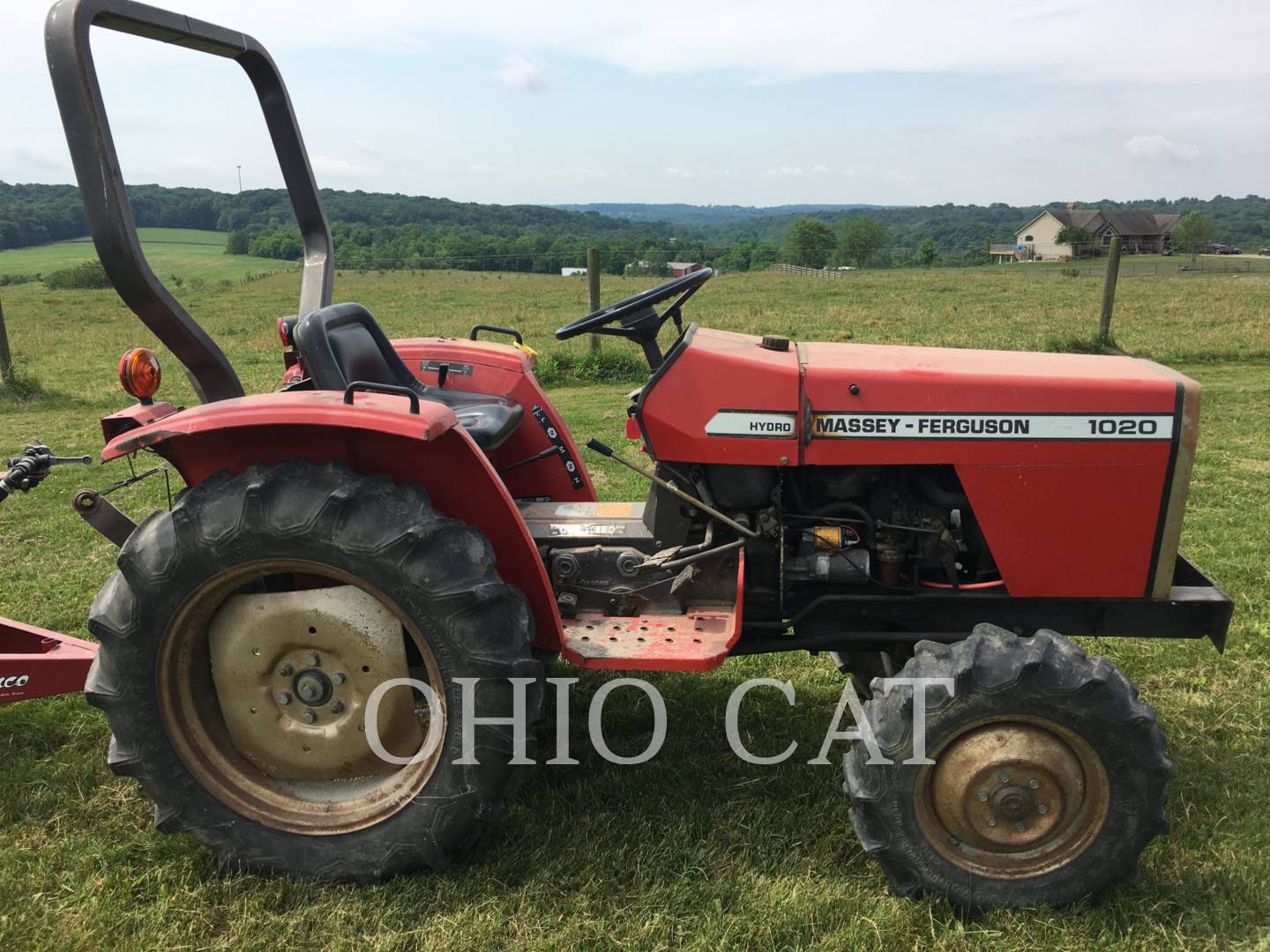 2000 Massey Ferguson MF1020 Tractor