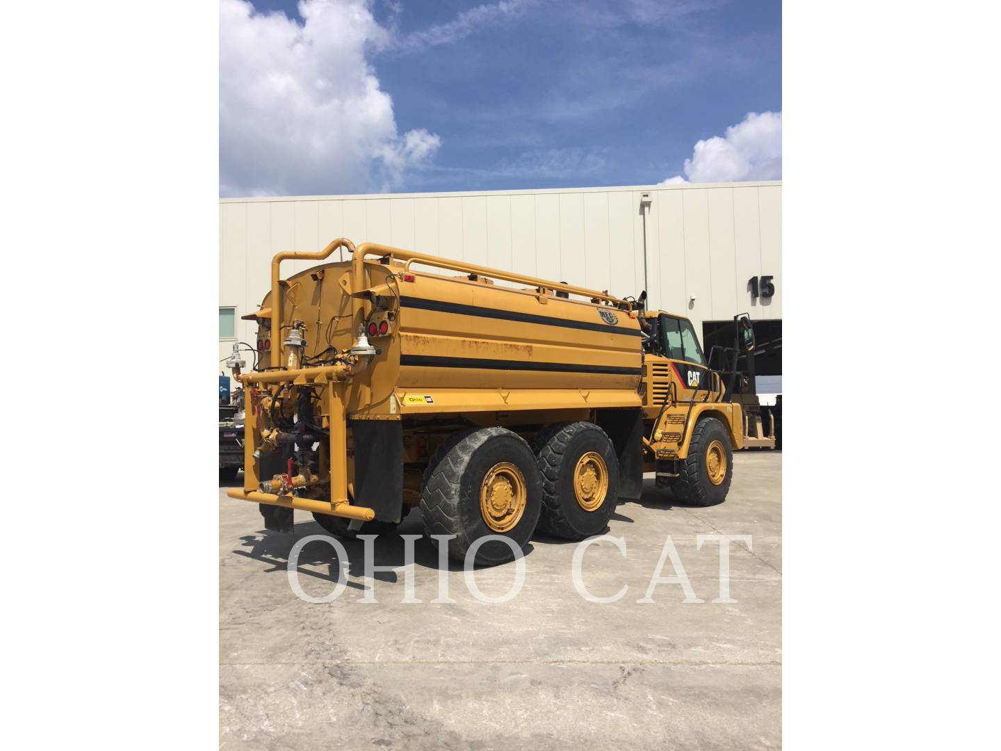 2012 Caterpillar 725 WT Articulated Truck