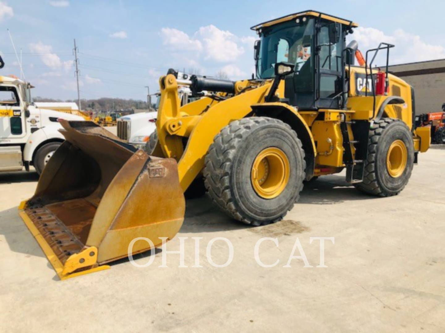 2018 Caterpillar 966M Wheel Loader