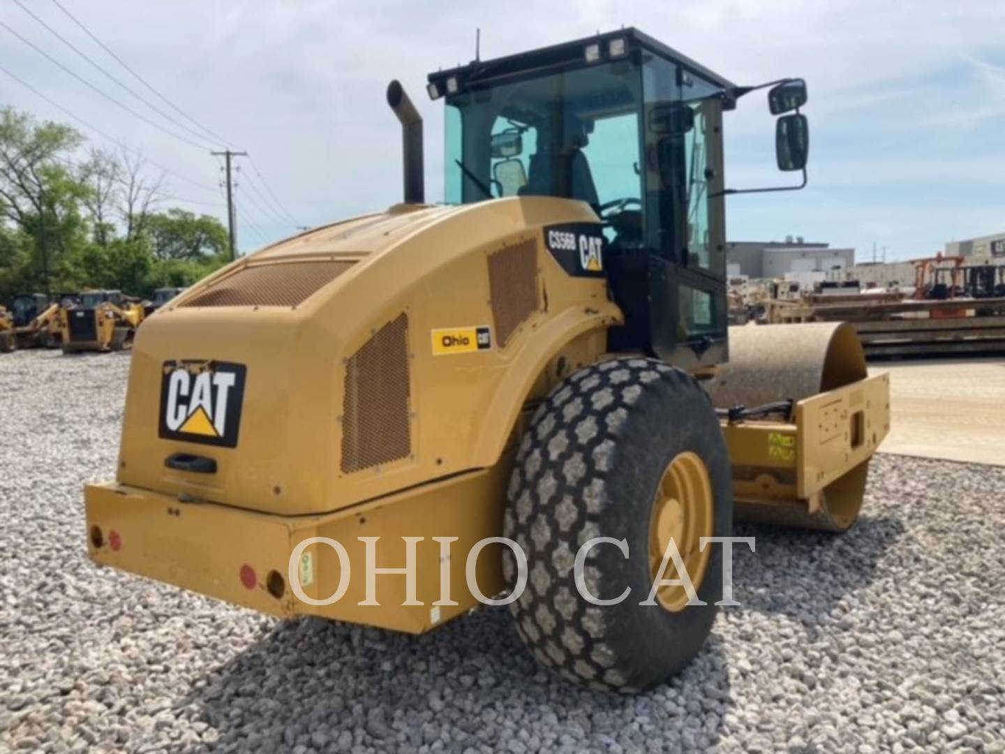 2015 Caterpillar CS56B Roller