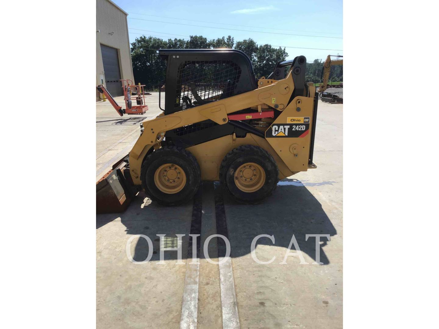 2019 Caterpillar 242D Skid Steer Loader