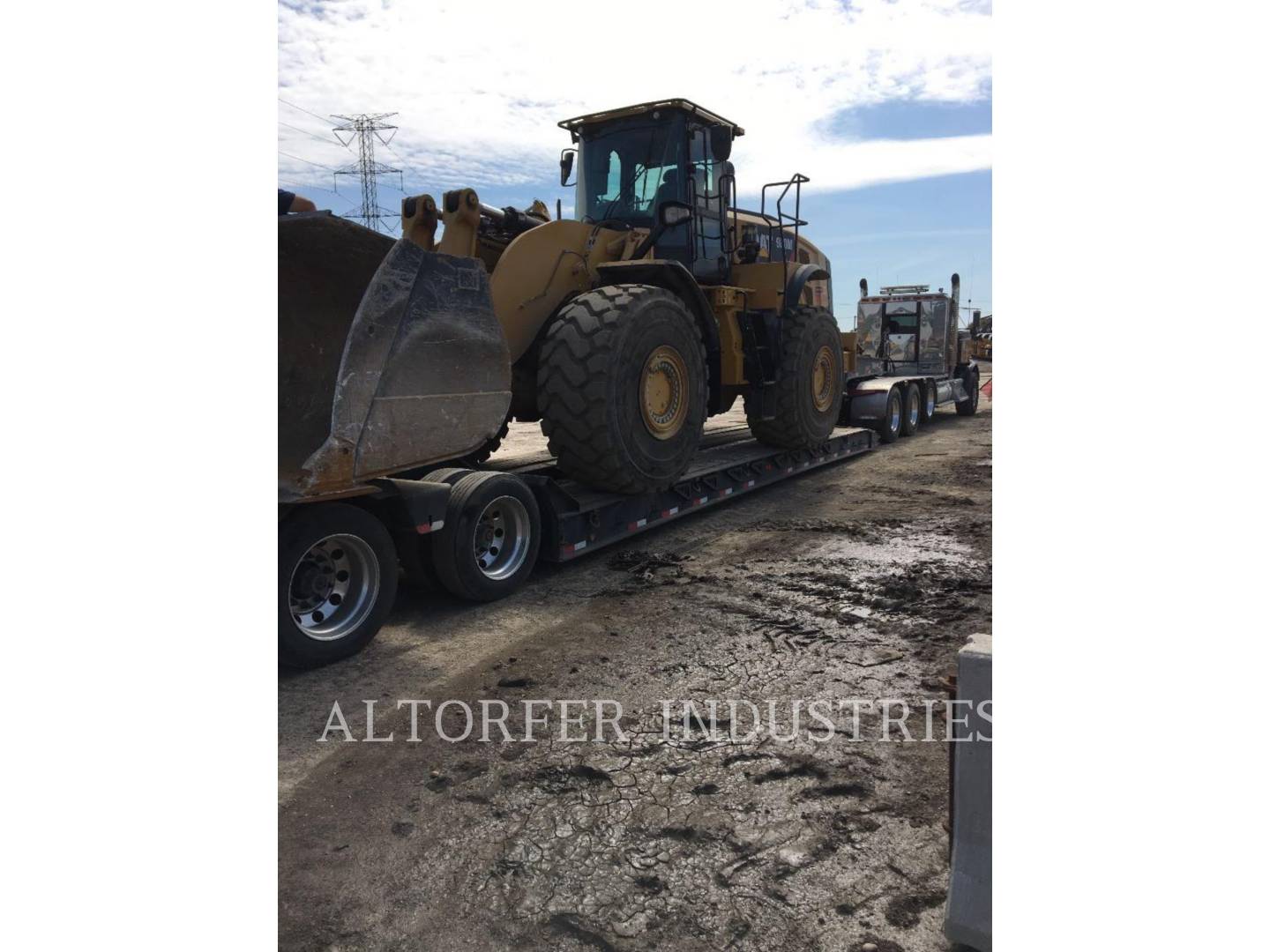 2017 Caterpillar 980M Wheel Loader