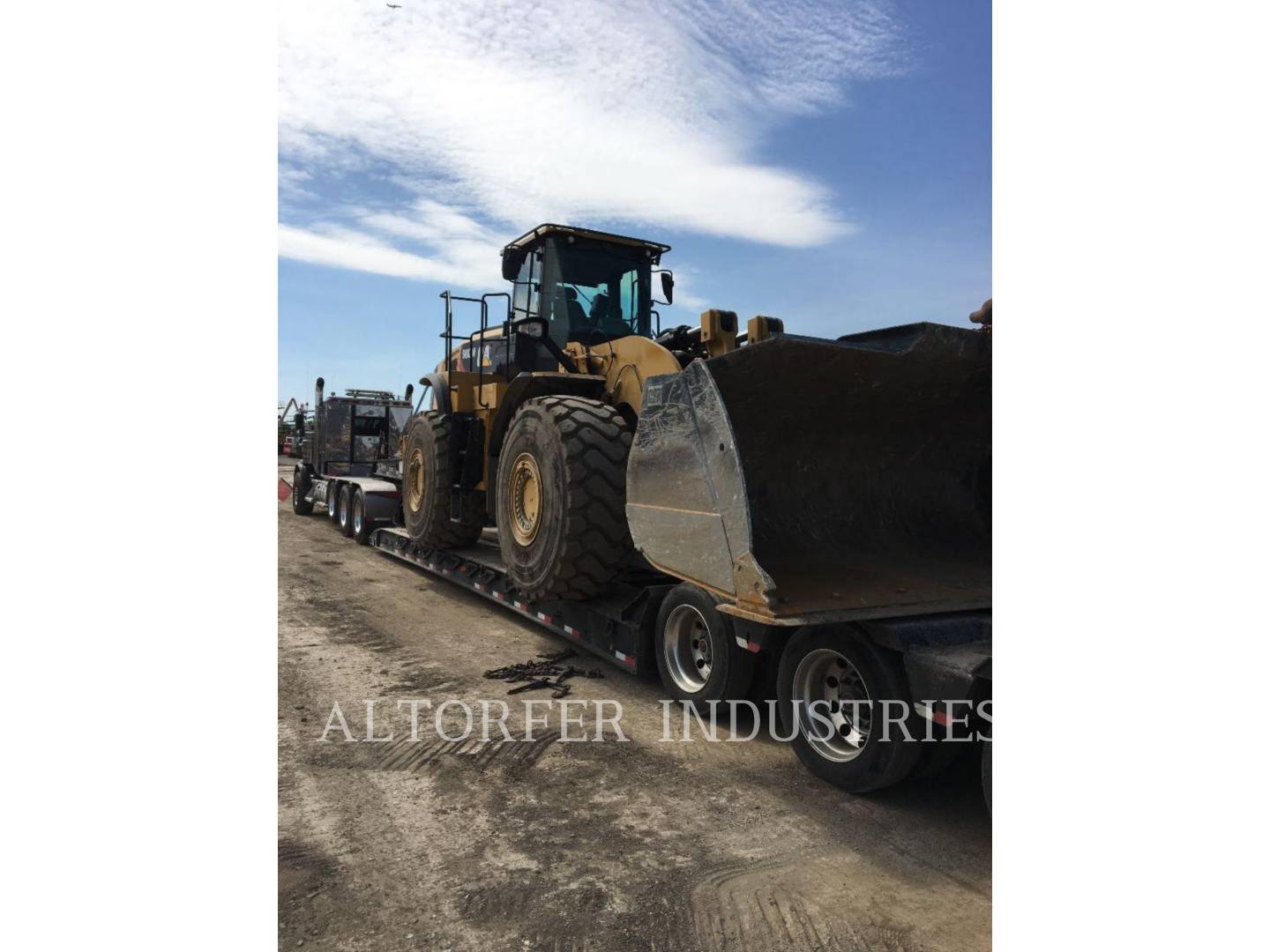 2017 Caterpillar 980M Wheel Loader