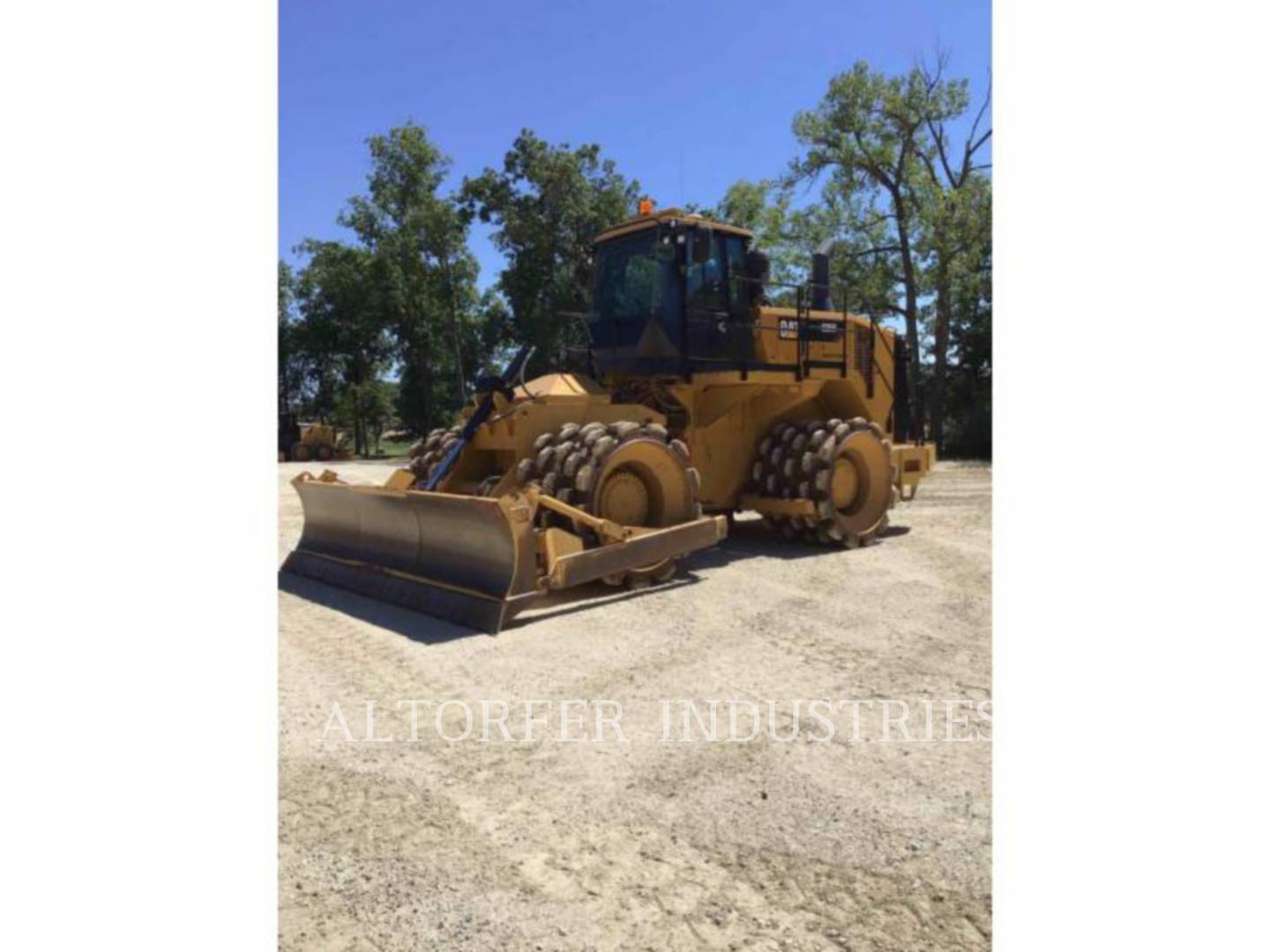 2015 Caterpillar 825K Compactor