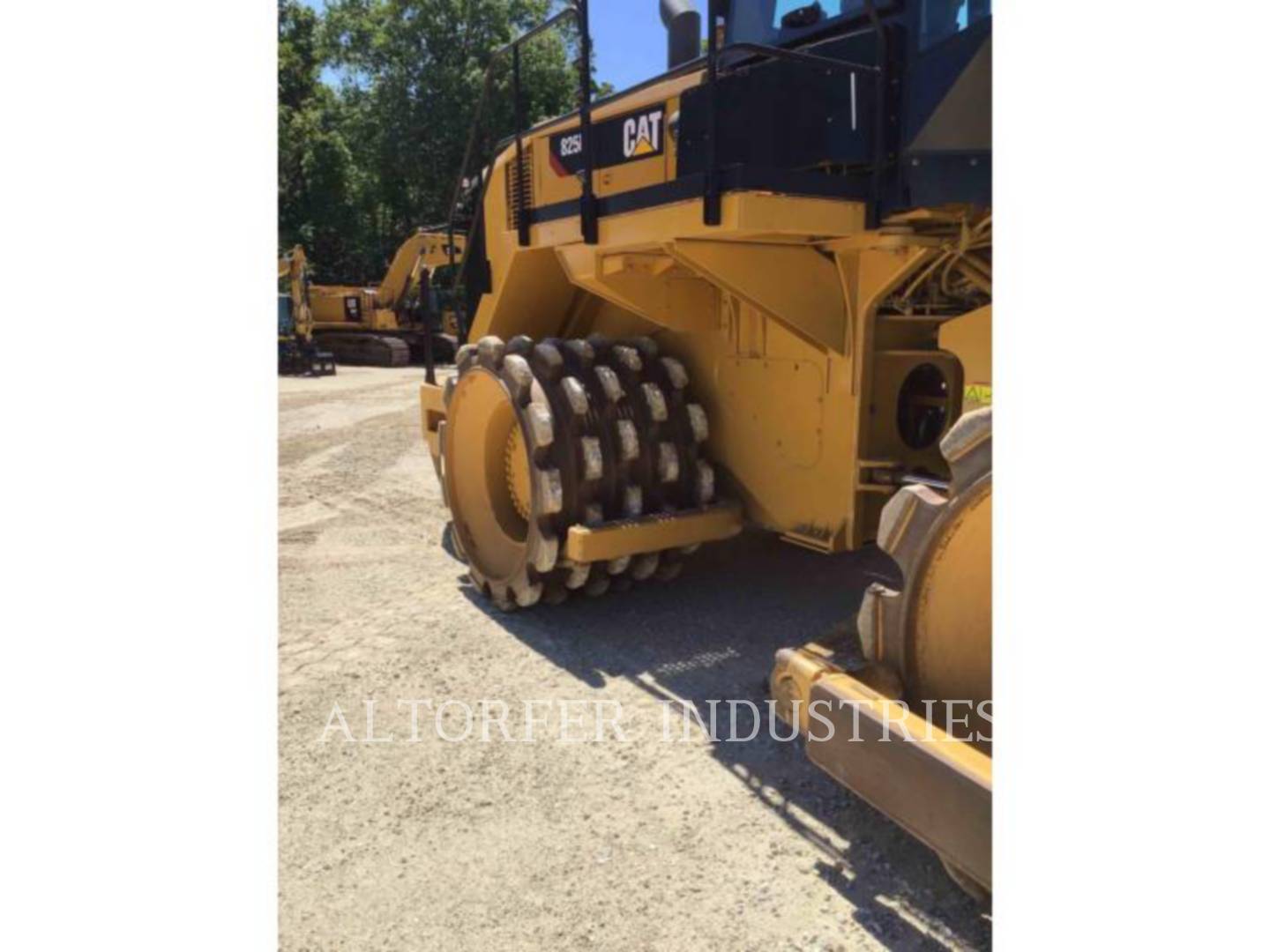 2015 Caterpillar 825K Compactor