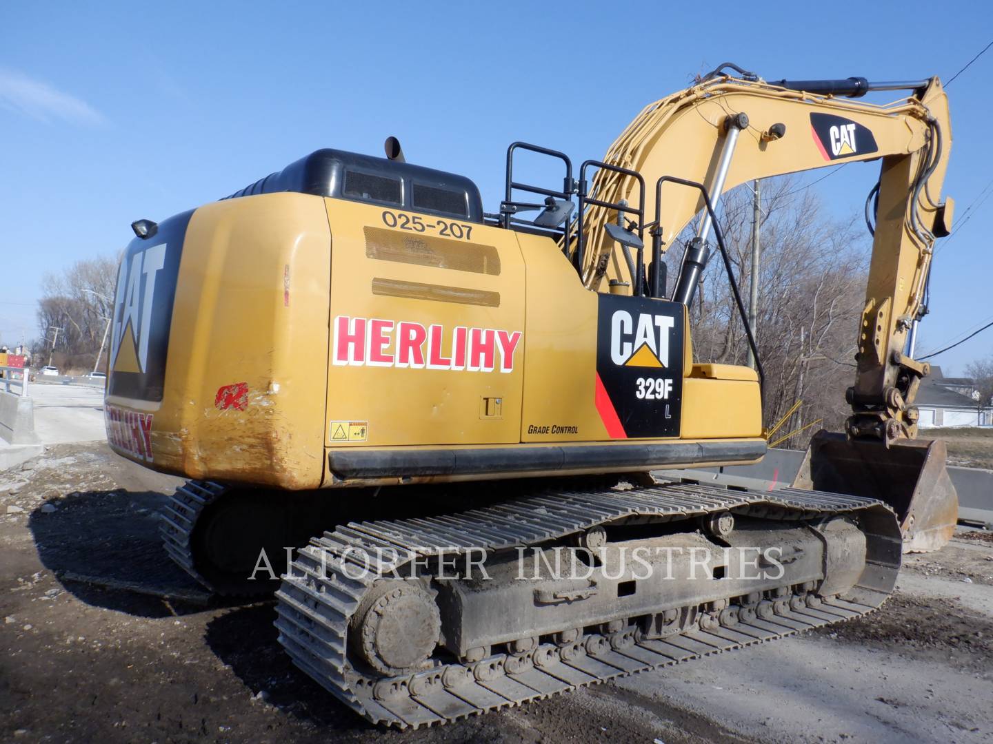 2015 Caterpillar 329FL Excavator