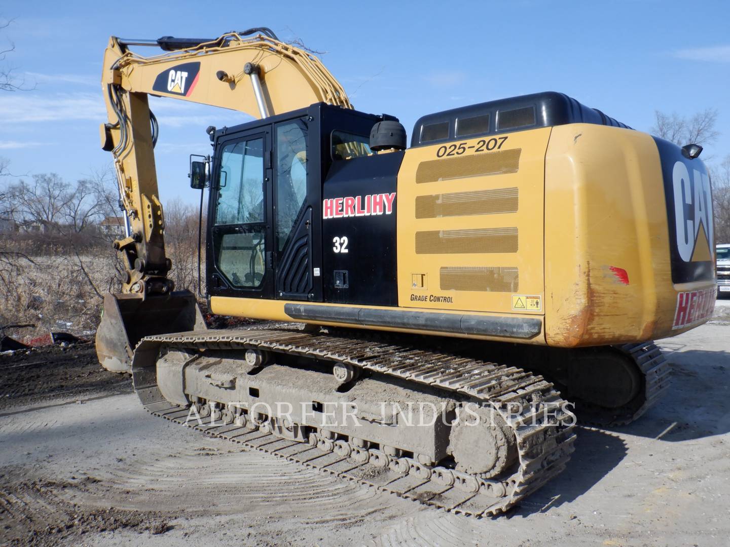 2015 Caterpillar 329FL Excavator