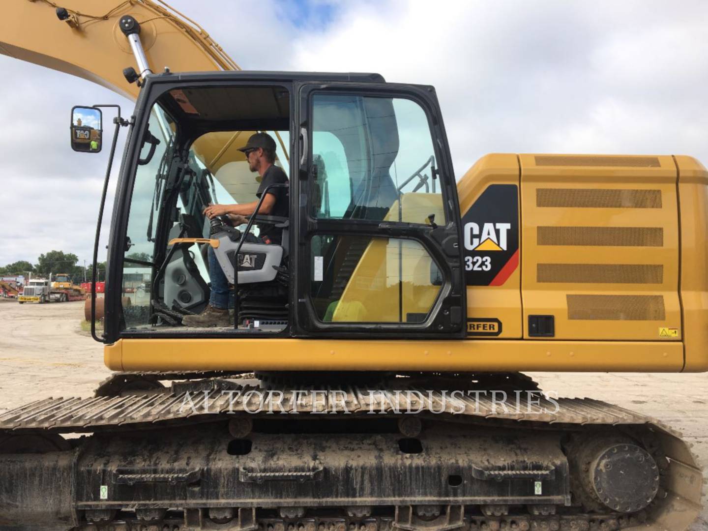 2018 Caterpillar 323-07 Excavator