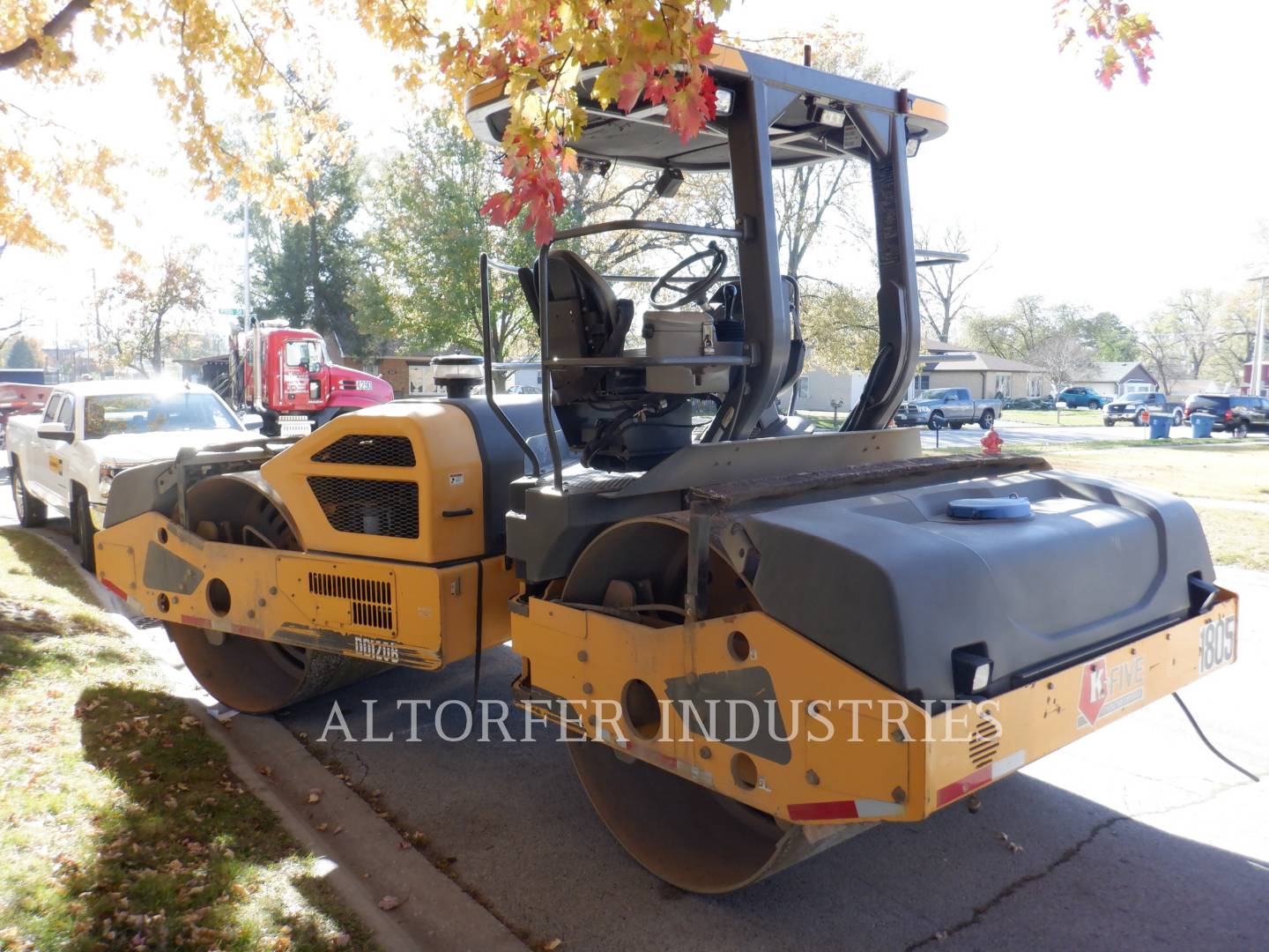 2015 Volvo DD120B Vibratory Double