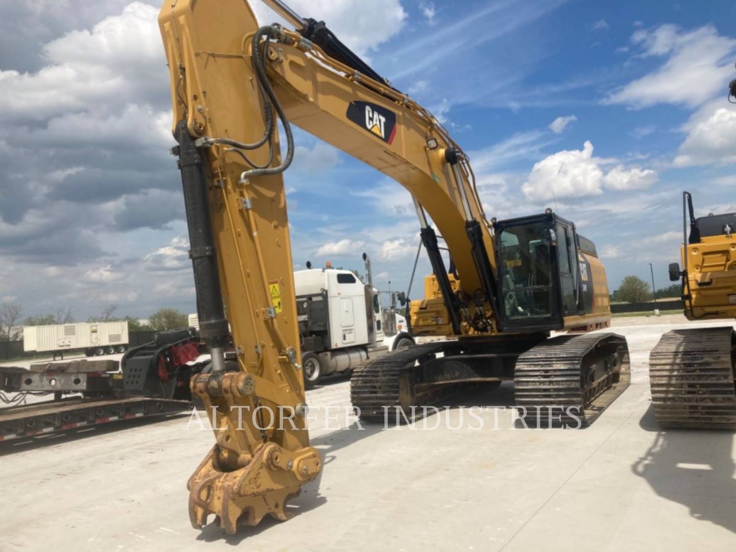 2018 Caterpillar 349FL Excavator