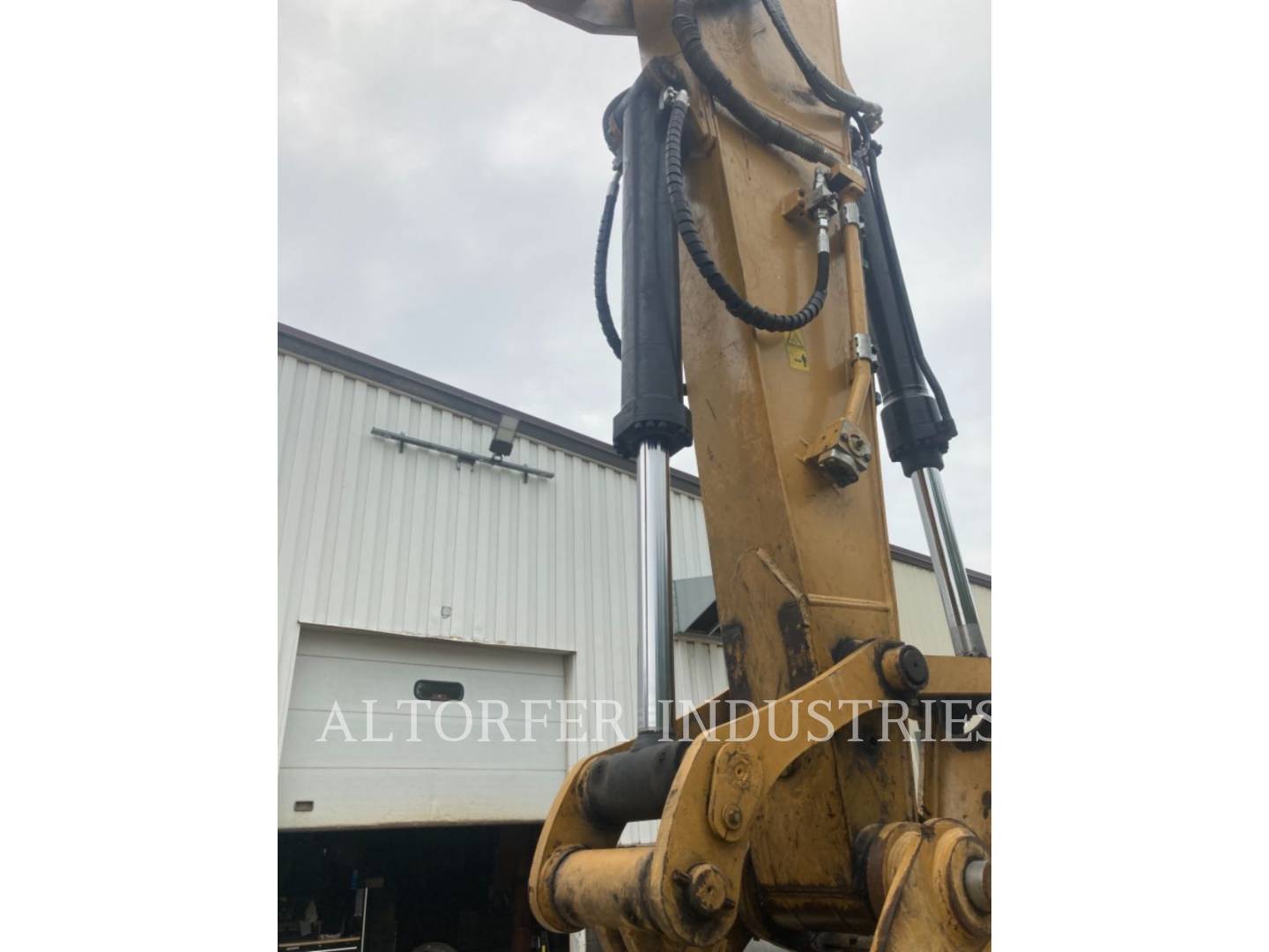 2015 Caterpillar 320EL RRTH Excavator