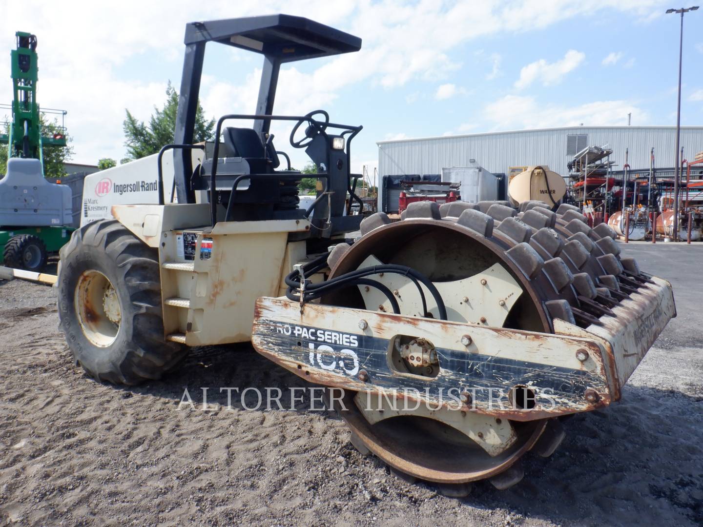 1997 Ingersoll-Rand SD100F Compactor