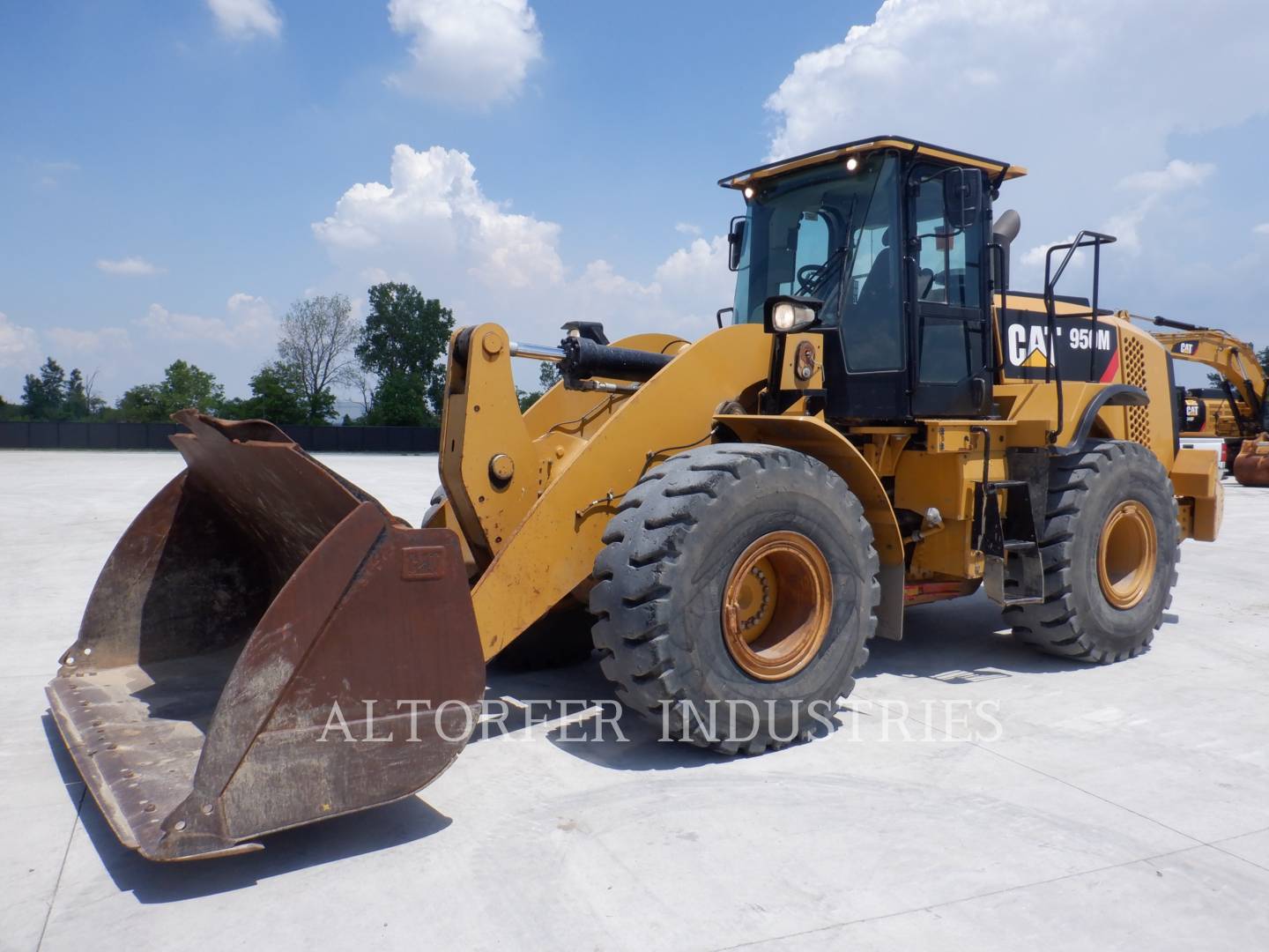 2015 Caterpillar 950M Wheel Loader