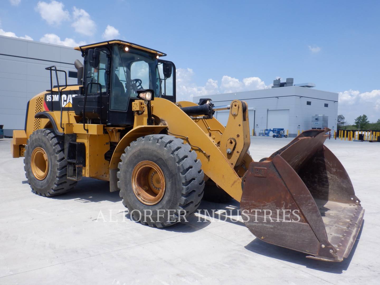 2015 Caterpillar 950M Wheel Loader