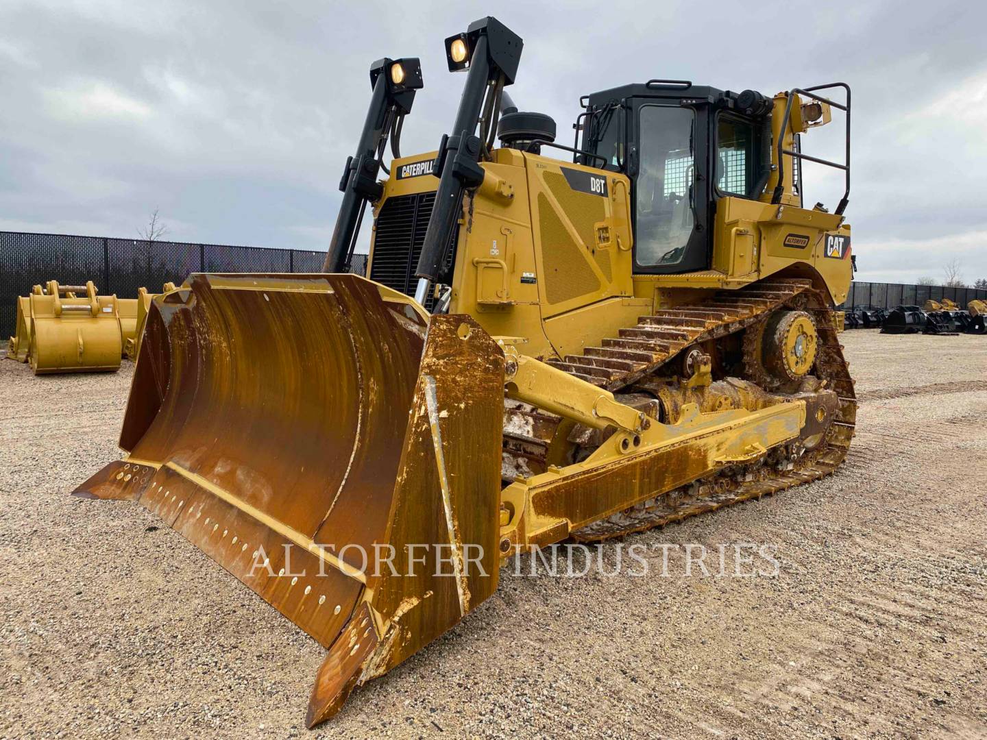 2011 Caterpillar D8T W Dozer