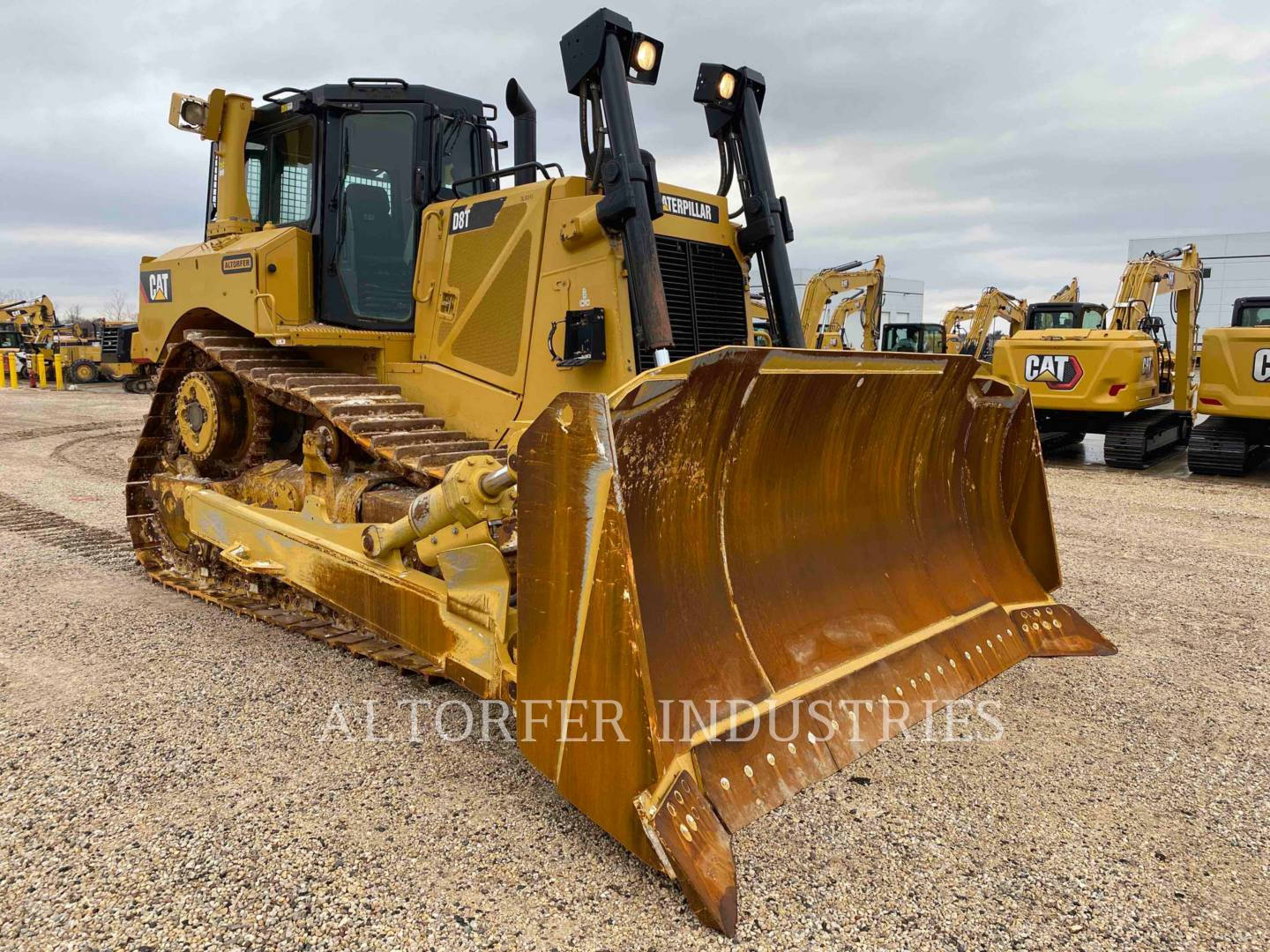 2011 Caterpillar D8T W Dozer