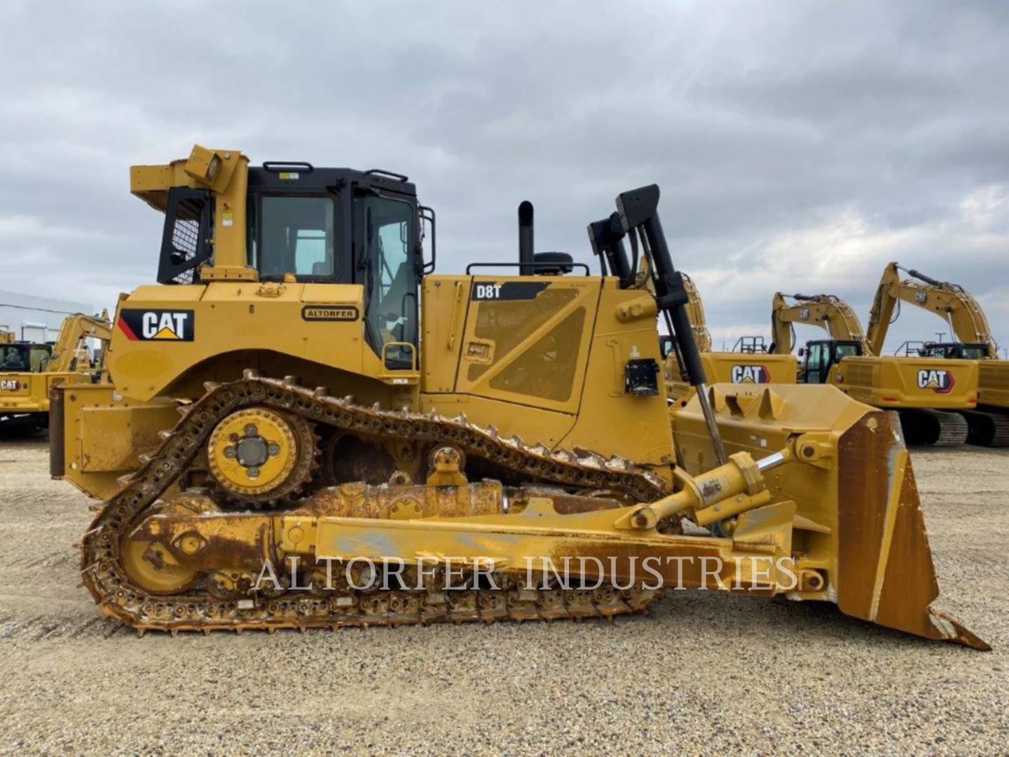 2011 Caterpillar D8T W Dozer