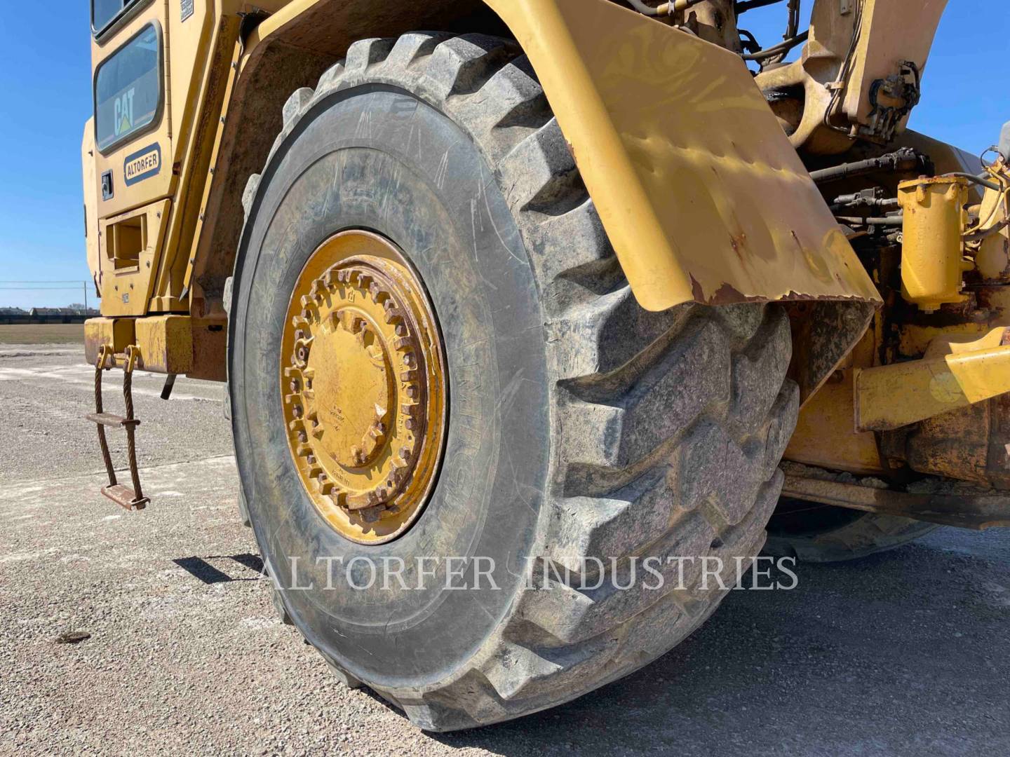 2006 Caterpillar 627G Wheel Tractor