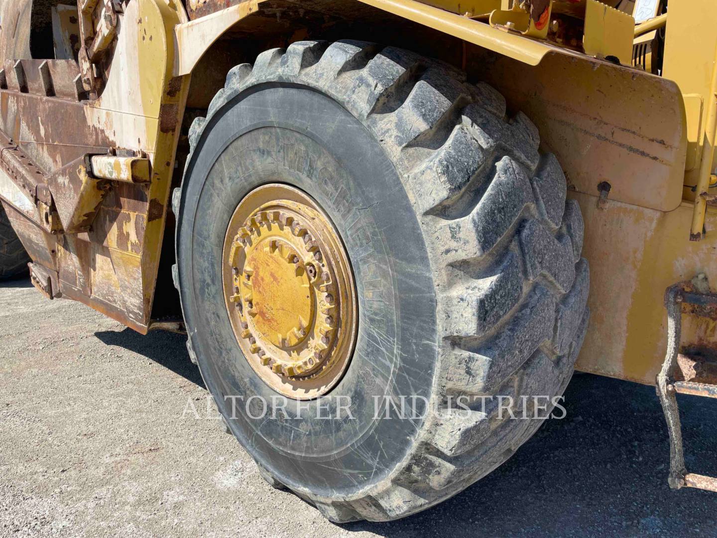 2006 Caterpillar 627G Wheel Tractor