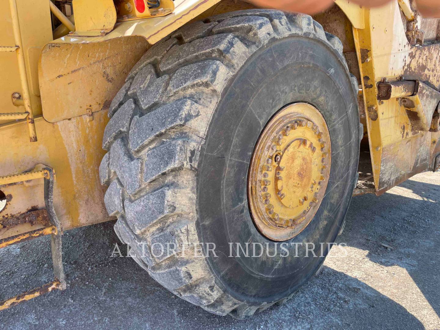 2006 Caterpillar 627G Wheel Tractor