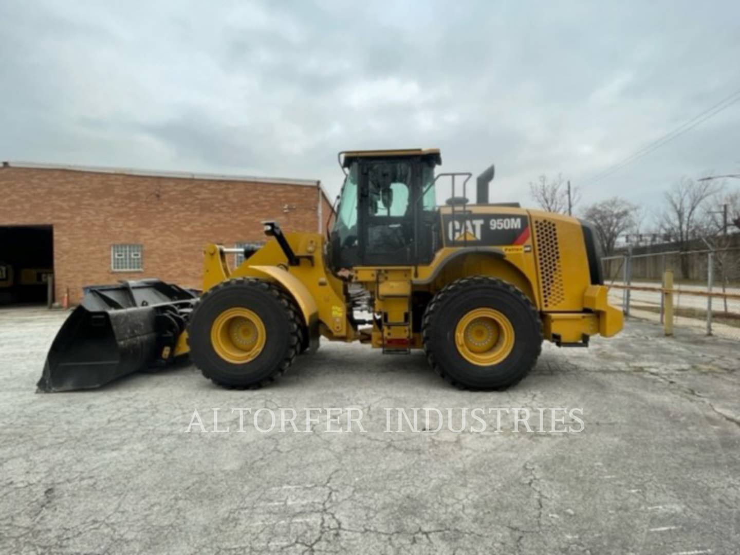 2016 Caterpillar 950M Wheel Loader